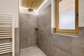 Apartamento 'Zeitvertreibr' com vista para a montanha, jardim partilhado e acesso Wi-Fi - Image 3