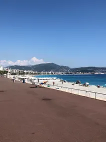 Maison dans résidence fermée avec piscine - Image 3