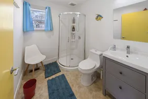 Cape Cod Lakefront Cottage - Image 3