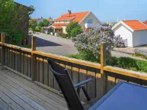 3 person holiday home in Rönnäng - Image 3