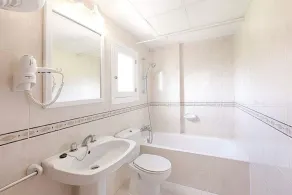 Colomar Apartment - Image 2