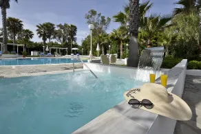 Sidari Beach Hotel - Image 2