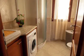 House Gennauara - Image 2