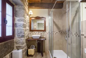 Holiday Home 'C Vilamide' with Mountain View, Private Terrace and Wi-Fi - Image 4