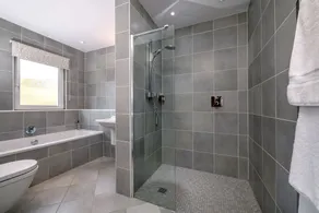 5 Star Award Winning House - The Capercaillie - sleeps 10 with Hot Tub - Image 3