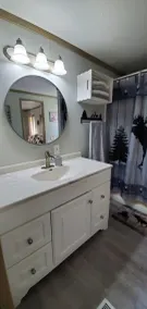 Charlie's Woodside Getaway-4 miles from the Dells! - Image 2