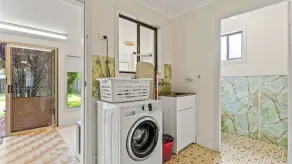 Spacious three bedroom single-level house located in a quiet residential location - Image 3