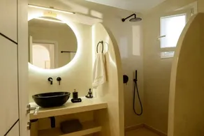 Ebita's Suites - Image 4