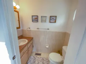 Single Family Home Steps to The Bay (3BR/2.5BA) Pool & Pet Friendly In The Villas! - Image 3
