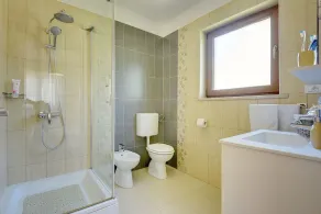 800 metri dalla spiaggia con vista sul mare e piscina privata - Image 5