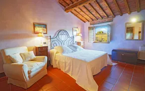 BEAUTIFUL VILLA with private Pool in the heart of Chianti - Image 3