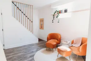 Ode to the '70's creative private home with pool - Image 2