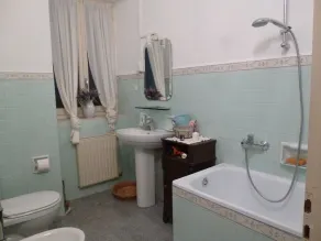 Nonna Haus unter den Olivenbäumen in einem Dorf in Ligurien - Image 3