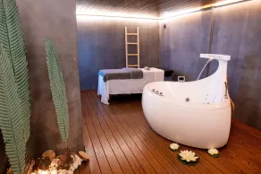 Hotel Cristal Praia Resort & Spa - Image 2