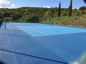 Luxusvilla mit beheiztem Pool und Tennisplatz - Image 2