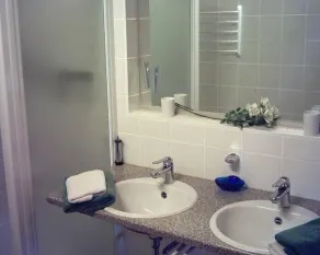 Ferienwohnung in Ruhiger Lage, Sep. Schlafzimmer, Balkon, 60qm - Image 2