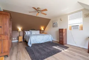Cozy apartment located on Main St. June Lake - Image 4