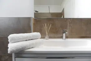 Modern apartment near Lake Garda with Wi-Fi and terrace - Image 3