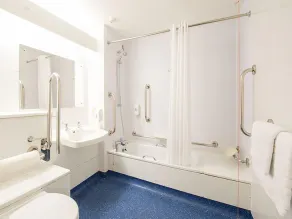 Travelodge Reading M4 Eastbound - Image 3