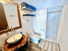 Casa bonita com 2 quartos e vista para o mar perto da praia - Image 2