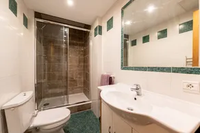 Appartement \"Shamrock 2B\" avec vue sur les montagnes, balcon et Wi-Fi - Image 5
