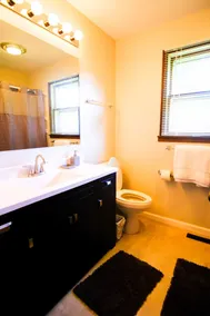 If you are looking for a great accommodation for your upcoming Illinois getaway! - Image 3