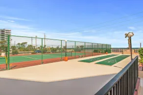 Direct Beach Views - Sleeps 4, Corner Unit Tennis - Pool - Image 4