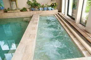 Luxurious Mountain Retreat with Pool Midway - Image 3