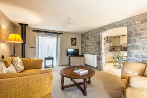 FRUITPIP, pet friendly, character holiday cottage in Bakewell - Image 5