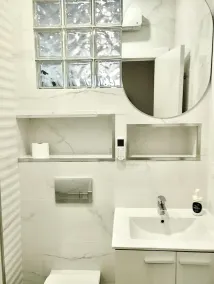 Soho Boho Apartments - with sunny rooftop terrace and fiber optic internet - Image 5
