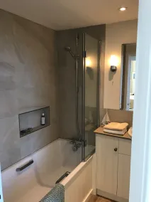 Første sal balkon lejlighed med fantastisk havudsigt. - Image 3