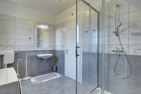 Strandnahe Villa mit privatem Pool, WLAN, Terrasse, Grill - Image 3