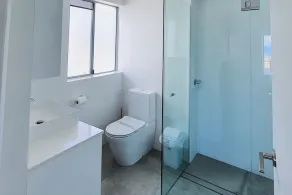 The Penthouse - Amazing Ocean Views, Opposite Beach & Park, Wi-Fi & Parking - Image 3