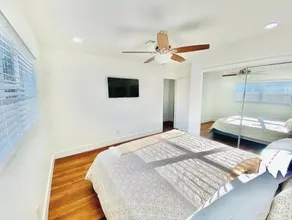 Spacious XL 1BR 1BA w/ pool access; near beach - Image 5
