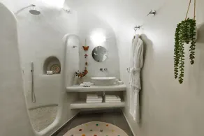 Finikia -Foinikia - Luxury Cave - A Wonderful 2 Bedroom Villa - Hot Tub - Image 4