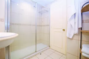 Penthouse en bord de mer avec jardin sur le toit, Proche du port de plaisance et des restaurants - Image 2