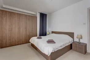 Modern 1BR Apartment in a Central Location - Image 4