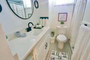 Fully Renovated Gem near Cherry Creek North - Image 4