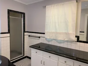 Newly remodeled nice house in very safe and convenient neighborhood. - Image 5