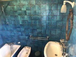 Casa de pedra personagem lote com piscina. - Image 2
