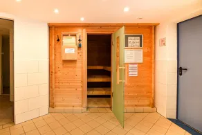 Spacious 2-room apartment with balcony on the mezzanine floor of the PASSAT residence - Image 2