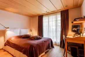 Piso de lujo con jacuzzi y sauna - Image 3