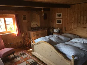 Quaint farmhouse in an idyllic location between a knight's castle and bathing pond - Image 4