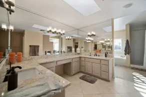 VILLA DE LUXE DES MILLIONNAIRES! VIVRE DANS LE LUXE W / SPORT COURT + PUTTING GREEN + HOT TUB - Image 2