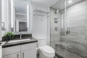 Luxurious Yorkville Condo Downtown Toronto 1br/1ba - Image 3