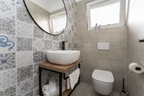 Luxury D Apartments - Image 4
