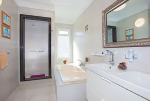 Villa Cartaphilus: 6 habitaciones, aire acondicionado gratuito, piscina climatizada eléctricamente, WiFI gratis - Image 2