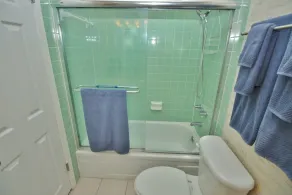 Neu bei VRBO! Comfy Beachside Condo mit erstaunlichen komplexen Annehmlichkeiten - Image 3