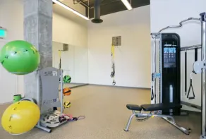Deluxe Downtown Bellevue 1BR w/ Lounge, Gyms, near shops, by Blueground - Image 4