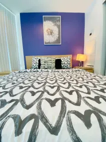 Sweet and Cozy 1 Bedroom in the heart of Downtown - Image 4
